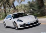 porsche_2019_panamera_gts_056.jpg