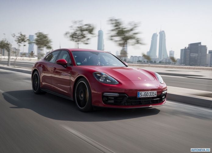 2019 Porsche Panamera GTS - фотография 61 из 238