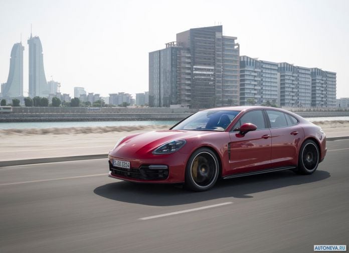 2019 Porsche Panamera GTS - фотография 63 из 238