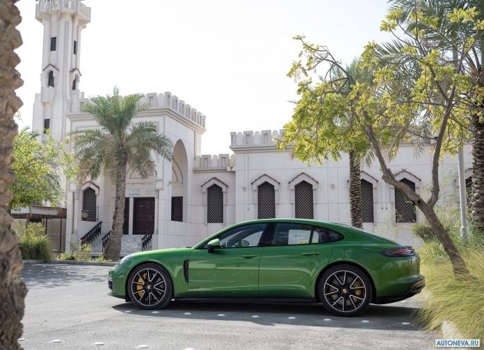2019 Porsche Panamera GTS - фотография 76 из 238