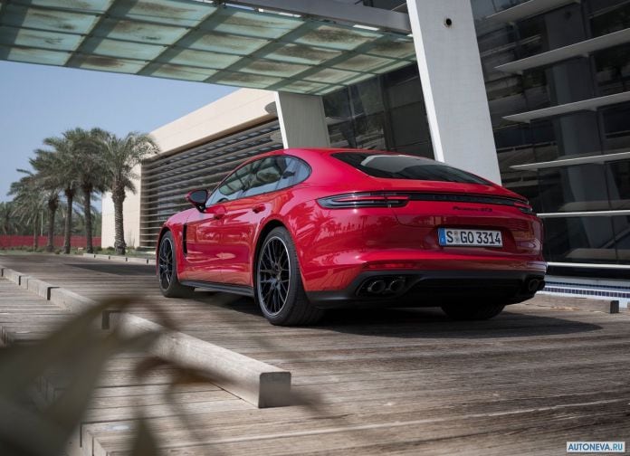 2019 Porsche Panamera GTS - фотография 89 из 238