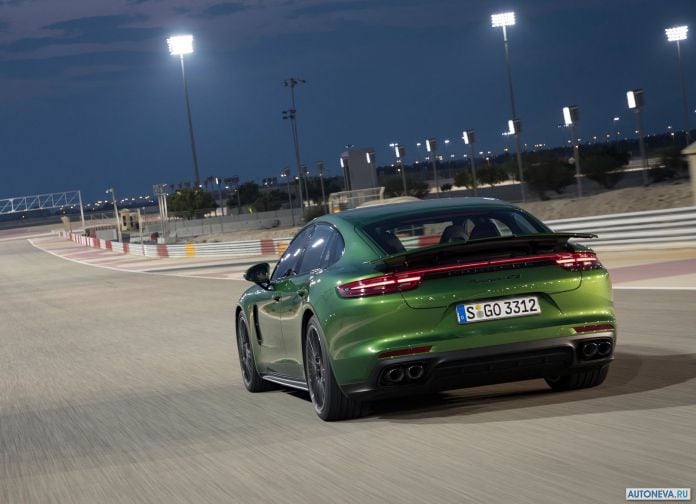 2019 Porsche Panamera GTS - фотография 102 из 238