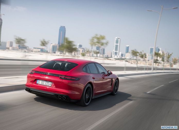 2019 Porsche Panamera GTS - фотография 106 из 238
