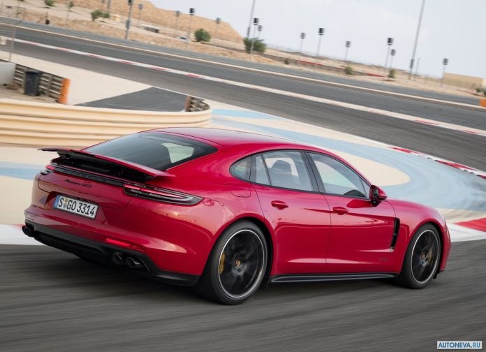 2019 Porsche Panamera GTS - фотография 107 из 238