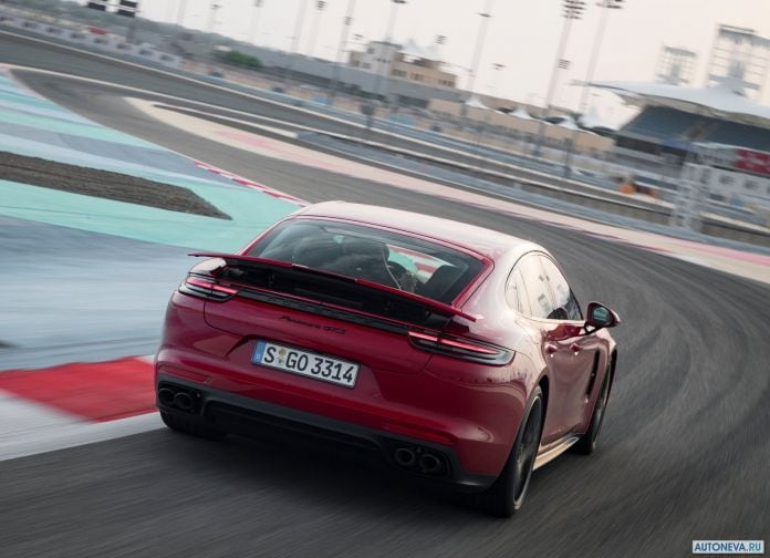 2019 Porsche Panamera GTS - фотография 110 из 238