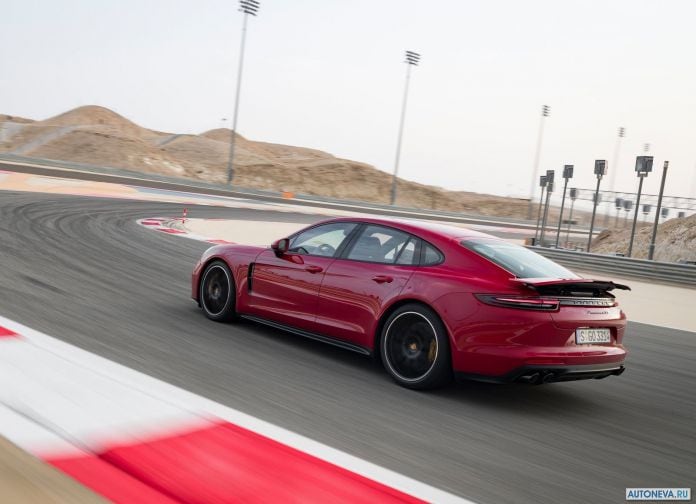 2019 Porsche Panamera GTS - фотография 117 из 238