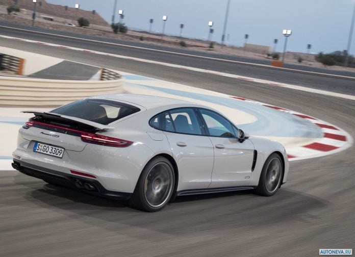 2019 Porsche Panamera GTS - фотография 124 из 238