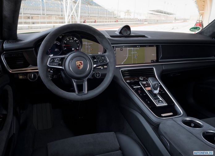 2019 Porsche Panamera GTS - фотография 148 из 238