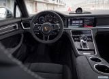 porsche_2019_panamera_gts_149.jpg