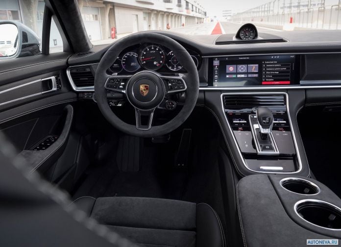 2019 Porsche Panamera GTS - фотография 149 из 238