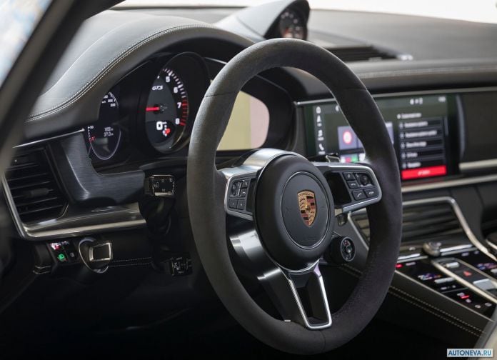 2019 Porsche Panamera GTS - фотография 155 из 238
