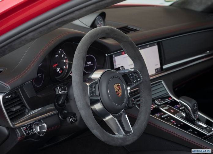 2019 Porsche Panamera GTS - фотография 156 из 238