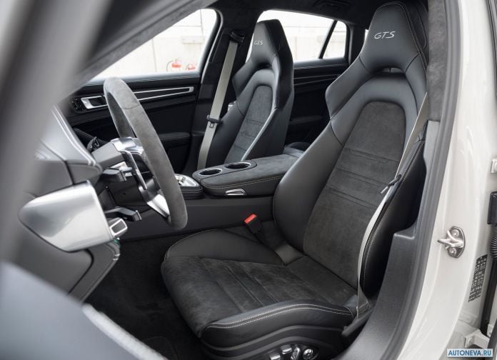 2019 Porsche Panamera GTS - фотография 157 из 238