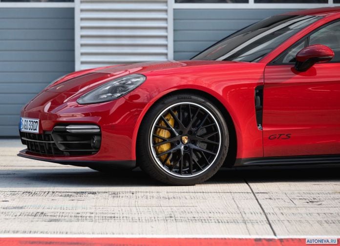 2019 Porsche Panamera GTS - фотография 195 из 238