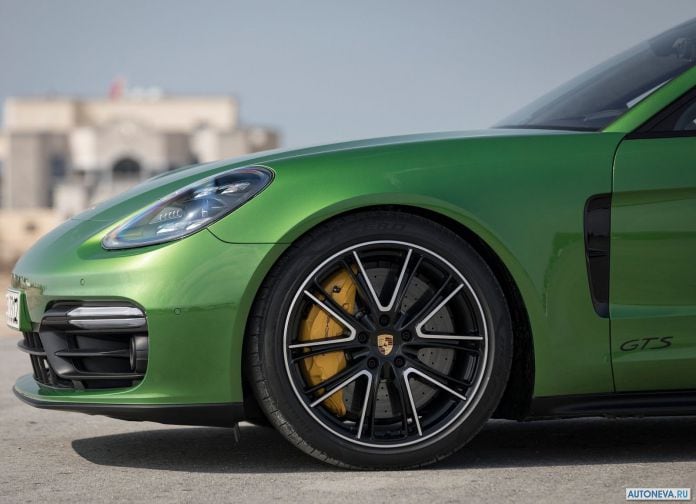 2019 Porsche Panamera GTS - фотография 196 из 238