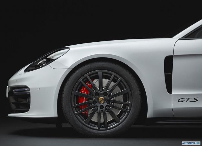 2019 Porsche Panamera GTS - фотография 198 из 238