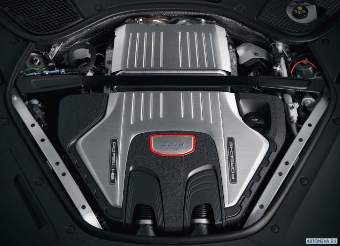 2019 Porsche Panamera GTS - фотография 227 из 238