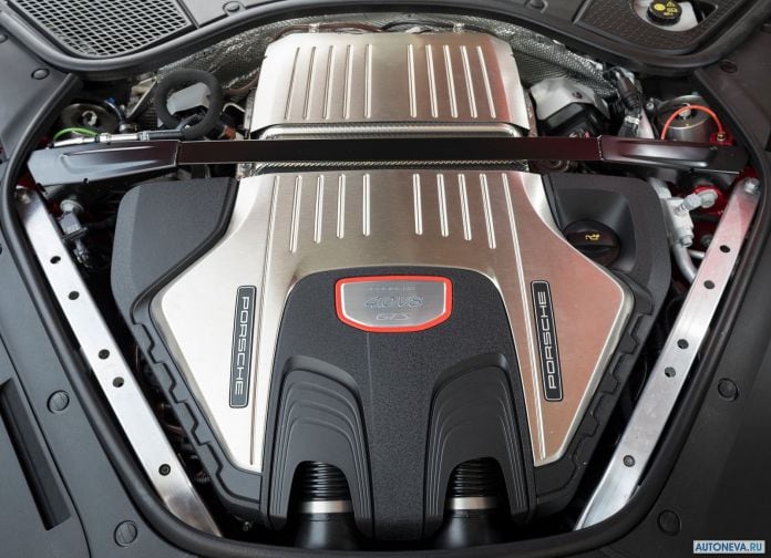 2019 Porsche Panamera GTS - фотография 228 из 238