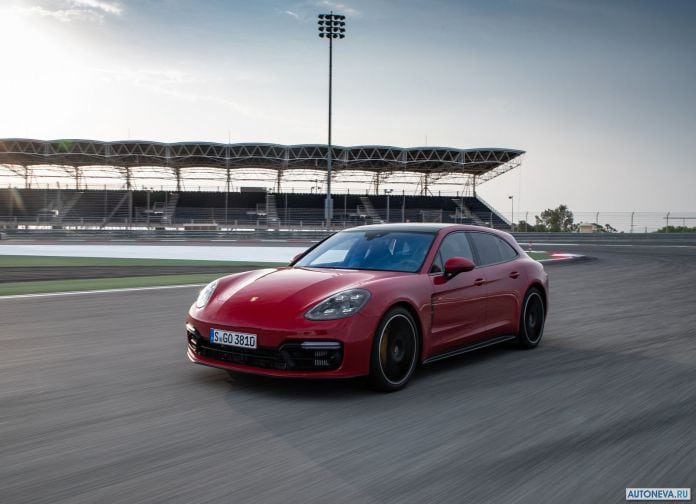 2019 Porsche Panamera GTS Sport Turismo - фотография 24 из 142