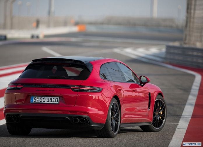 2019 Porsche Panamera GTS Sport Turismo - фотография 54 из 142