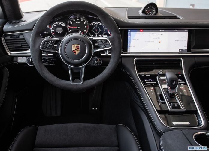 2019 Porsche Panamera GTS Sport Turismo - фотография 83 из 142