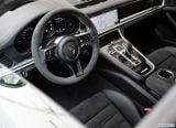 porsche_2019_panamera_gts_sport_turismo_092.jpg