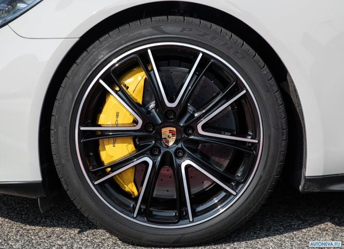 2019 Porsche Panamera GTS Sport Turismo - фотография 121 из 142