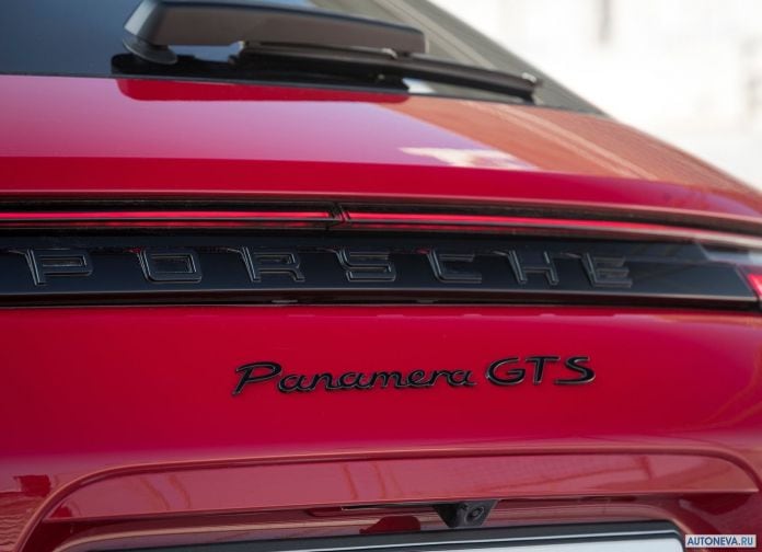 2019 Porsche Panamera GTS Sport Turismo - фотография 127 из 142