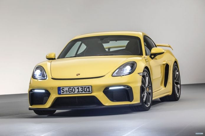 2020 Porsche 718 Cayman GT4 - фотография 1 из 40