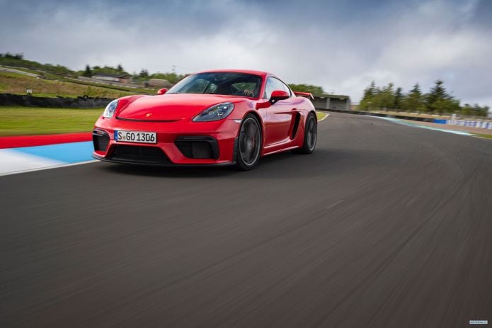 2020 Porsche 718 Cayman GT4 - фотография 8 из 40 2020 Porsche 718 Cayman GT4 - фотография 8 из 40