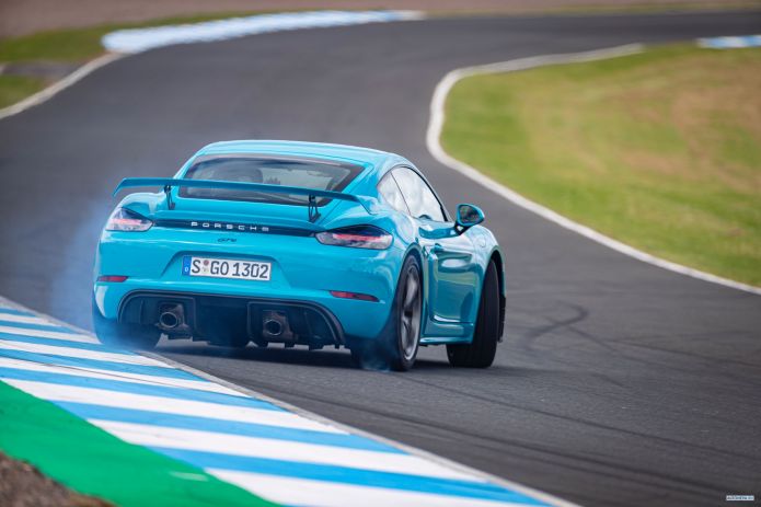 2020 Porsche 718 Cayman GT4 - фотография 23 из 40 2020 Porsche 718 Cayman GT4 - фотография 23 из 40