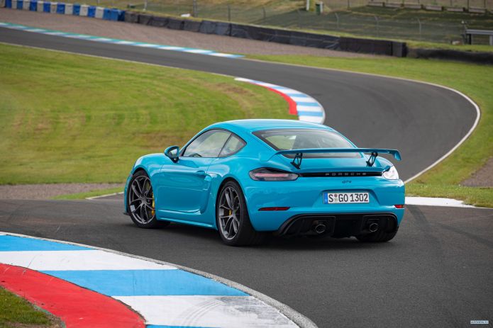 2020 Porsche 718 Cayman GT4 - фотография 25 из 40 2020 Porsche 718 Cayman GT4 - фотография 25 из 40