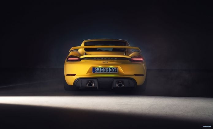 2020 Porsche 718 Cayman GT4 - фотография 29 из 40