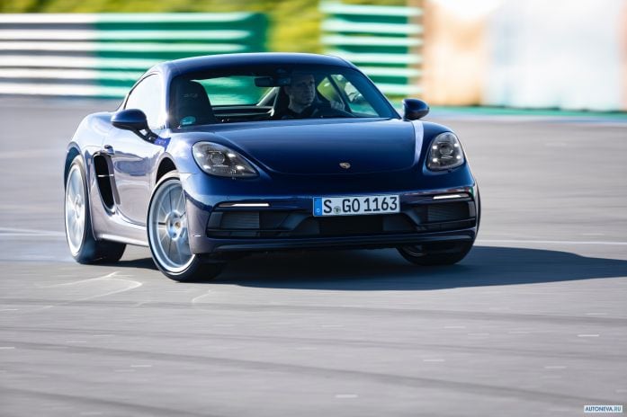 2020 Porsche 718 Cayman GTS 4.0 - фотография 3 из 40