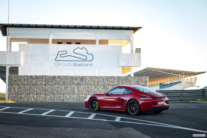 2020 Porsche 718 Cayman GTS 4.0 - фотография 13 из 40