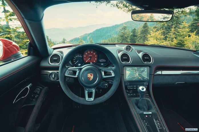 2020 Porsche 718 Cayman GTS 4.0 - фотография 32 из 40