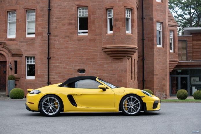 2020 Porsche 718 Spyder - фотография 19 из 40
