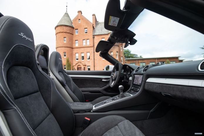 2020 Porsche 718 Spyder - фотография 37 из 40