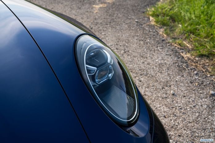 2020 Porsche 911 Carrera Cabriolet - фотография 32 из 34