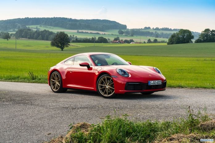 2020 Porsche 911 Carrera Coupe - фотография 10 из 40