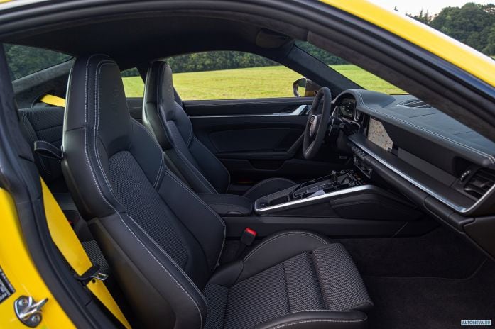 2020 Porsche 911 Carrera Coupe - фотография 31 из 40
