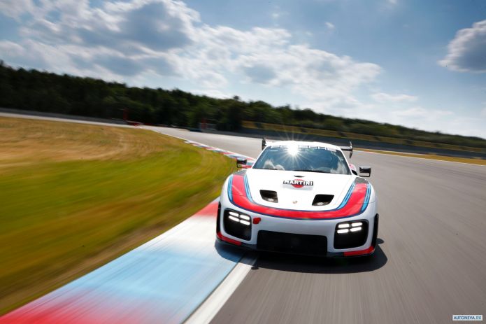 2019 Porsche 935 - фотография 4 из 40