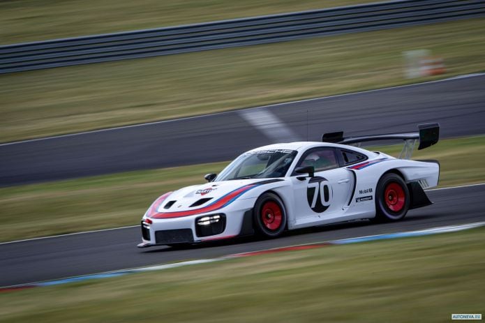 2019 Porsche 935 - фотография 14 из 40