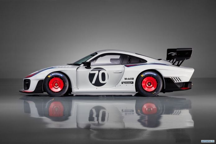 2019 Porsche 935 - фотография 16 из 40