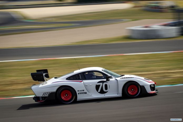 2019 Porsche 935 - фотография 17 из 40