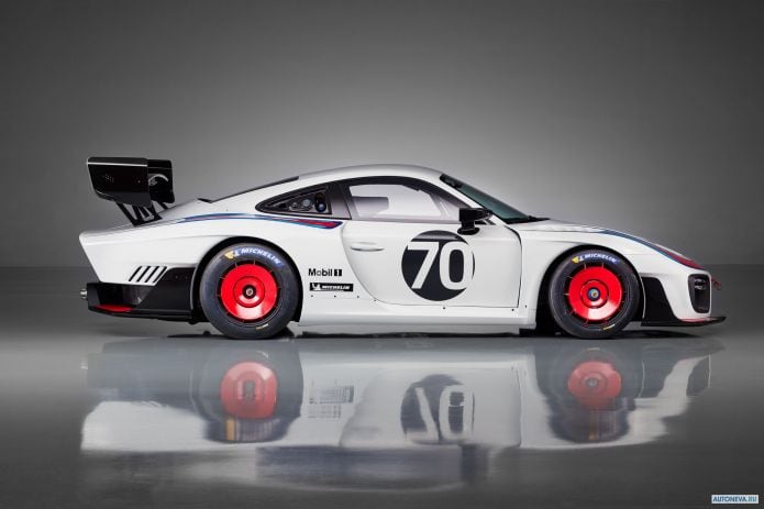 2019 Porsche 935 - фотография 18 из 40