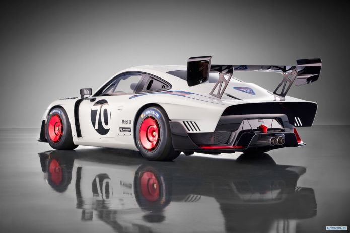 2019 Porsche 935 - фотография 23 из 40
