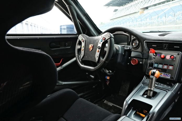 2019 Porsche 935 - фотография 29 из 40