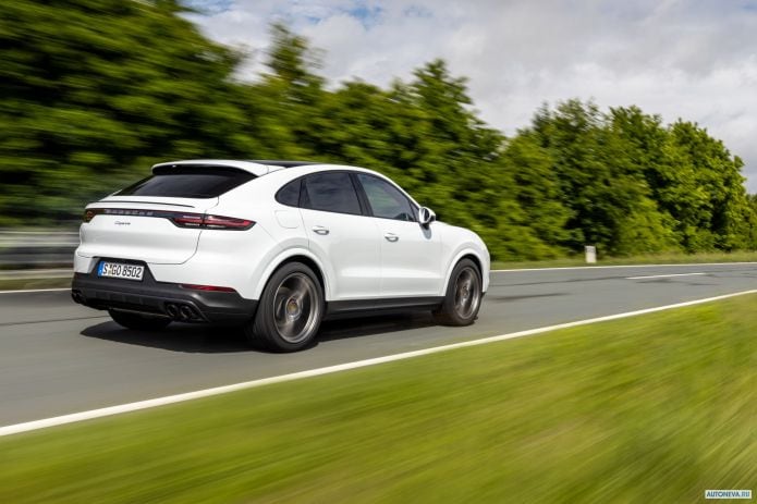 2020 Porsche Cayenne Coupe - фотография 15 из 32