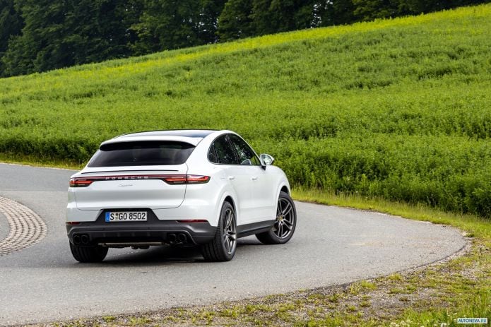2020 Porsche Cayenne Coupe - фотография 17 из 32